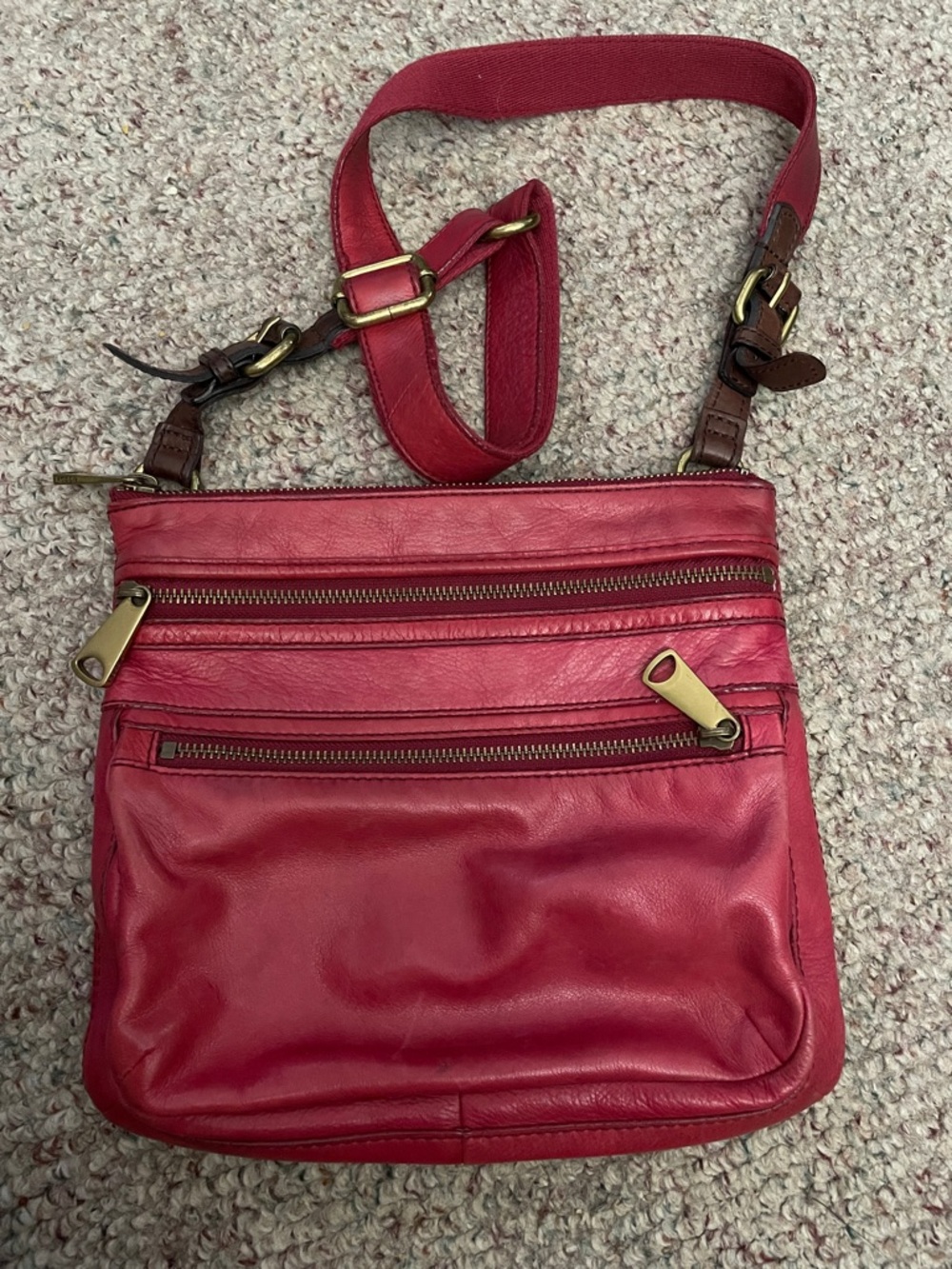 Fossil Women’s red Crossbody Leather Bag with double zip pocket front